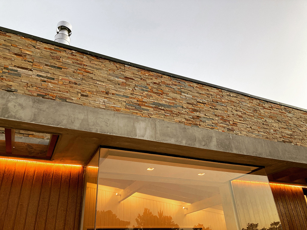 E4A66E5F 229A 4624 B5EE 01BDBCFB1D7F